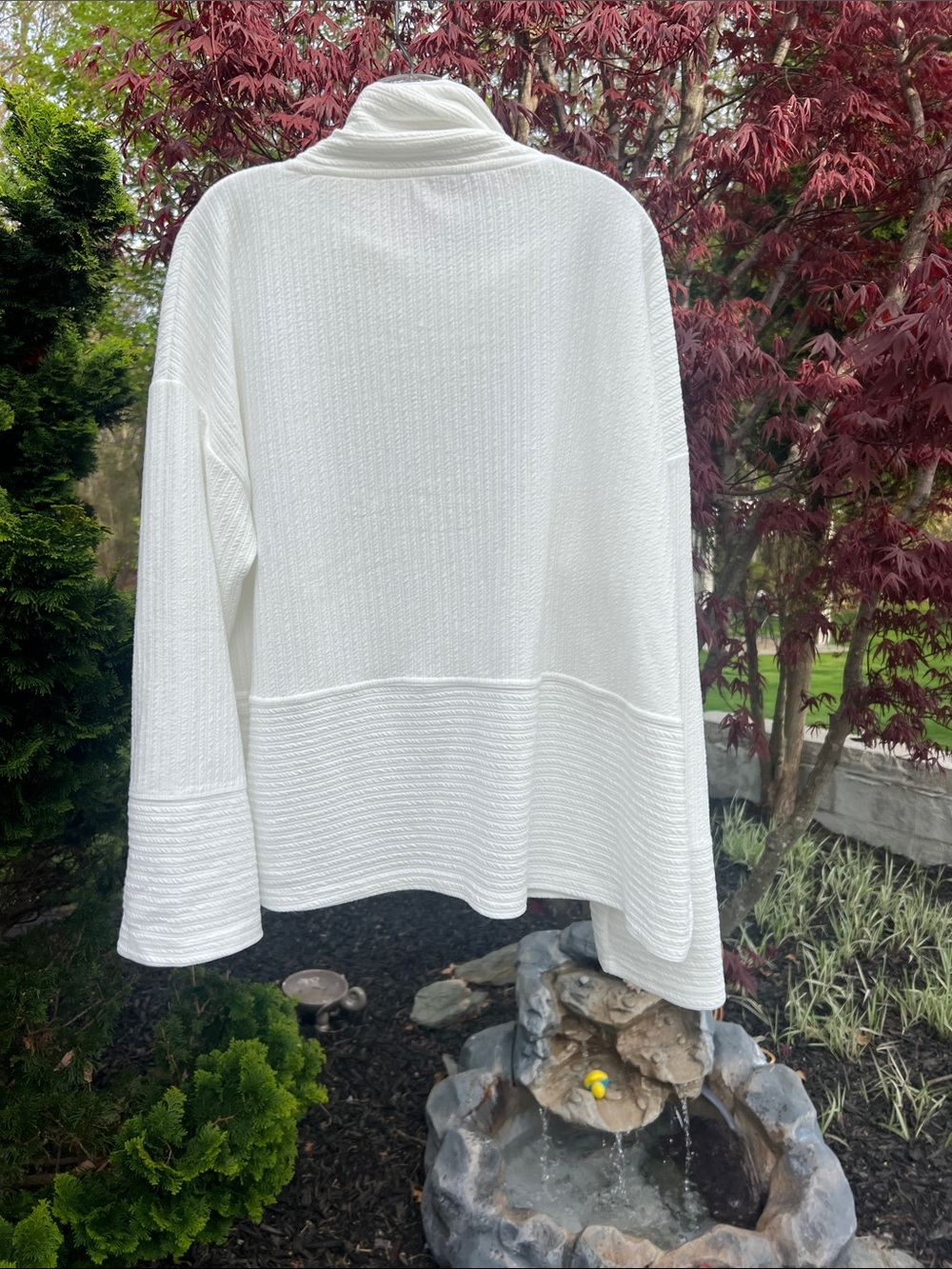 Tahari top - Picture 7 of 7